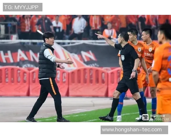 南京足球队与重庆足球队赛后复盘速度对比分析与战术探讨