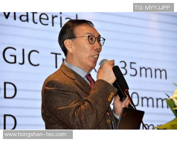 重庆足球队比赛经验深度对比与分析探讨 重庆足球队比赛经验深度对比与分析探讨