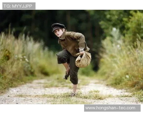 可怜的足球明星在荣耀与孤独之间的挣扎与救赎之路